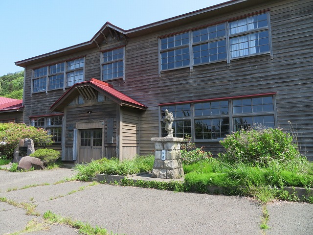 写真：旧加茂青砂小学校