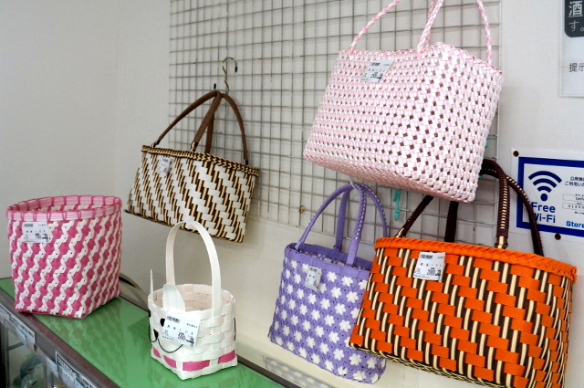 写真：たんひで販売されているクラフトかご