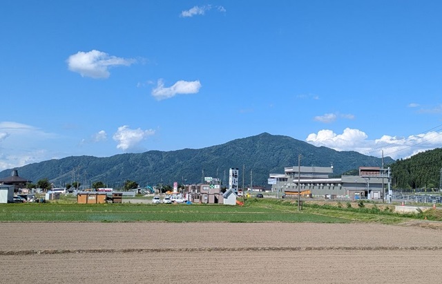 写真：東鳥海山