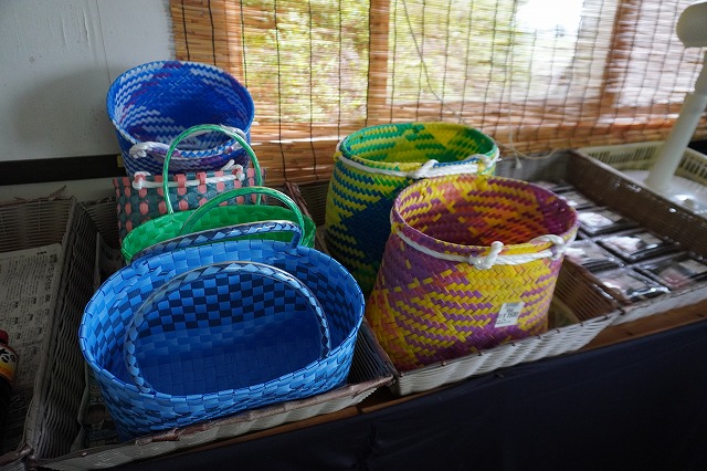 写真：販売されている手芸品
