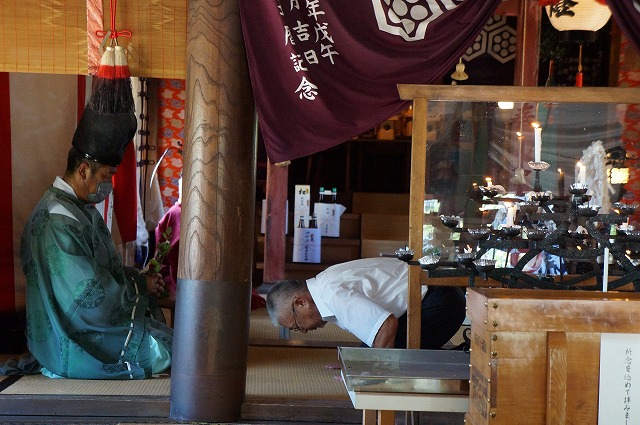 写真：神事の様子