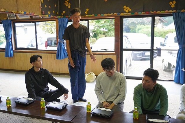 写真：学生あいさつ