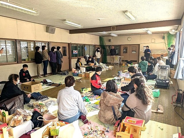 写真：ふろしき市の様子