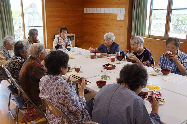 写真　食事