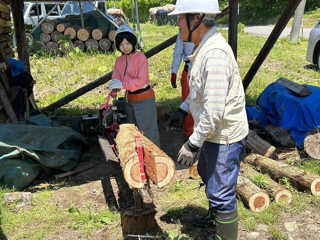 写真　まき割2
