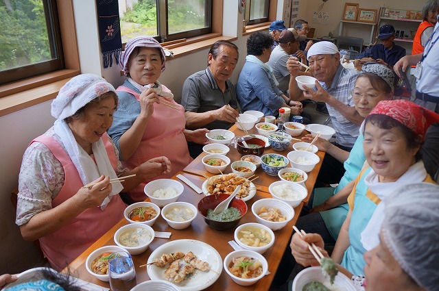 写真　スタッフの方々
