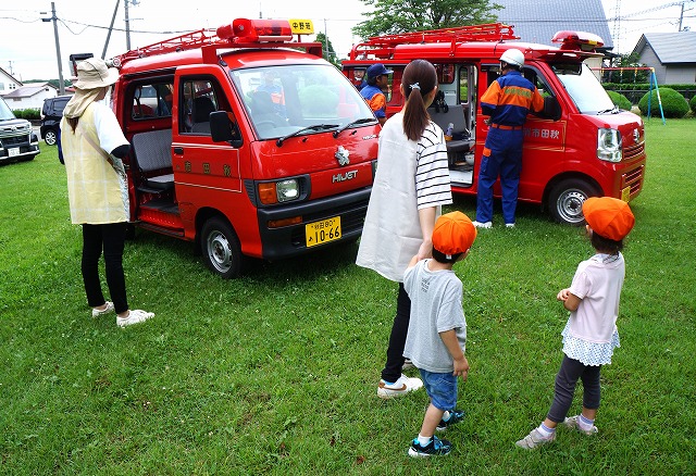写真　消防車