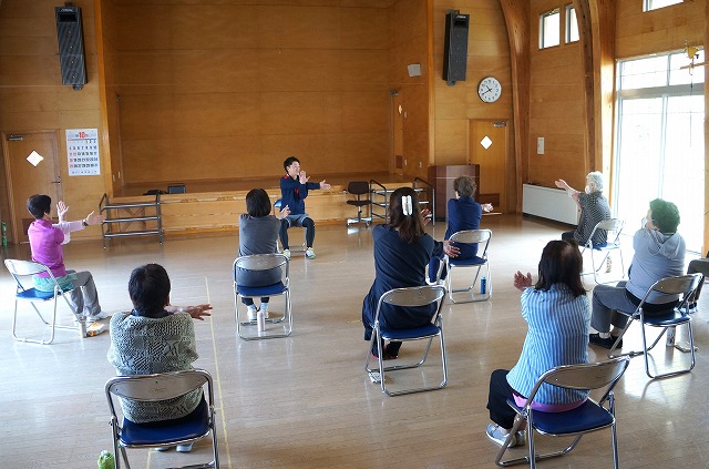 写真　ストレッチ２