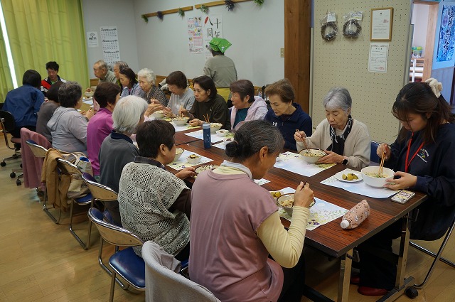 写真　ランチ会