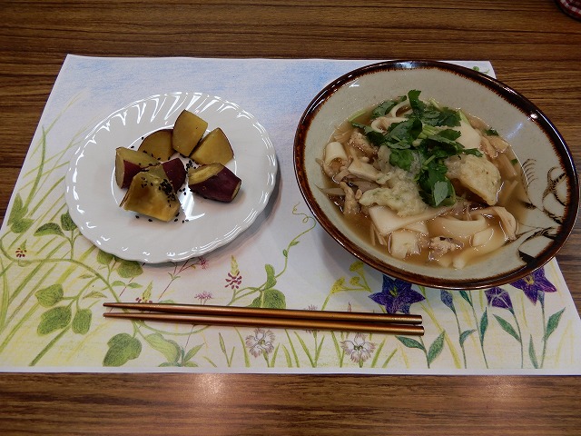 写真　きのこあんかけうどん