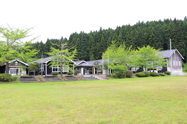 鳥海山木のおもちゃ館