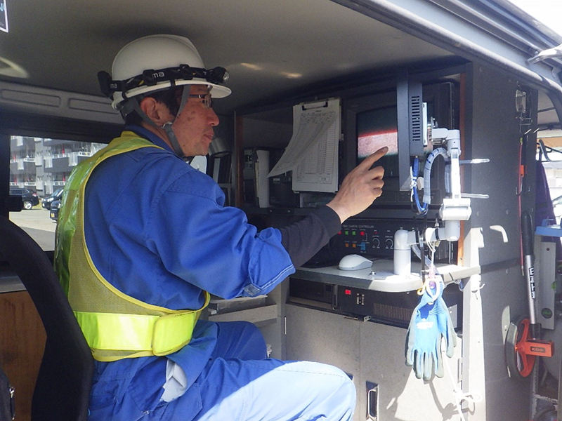 TVカメラ車管路調査