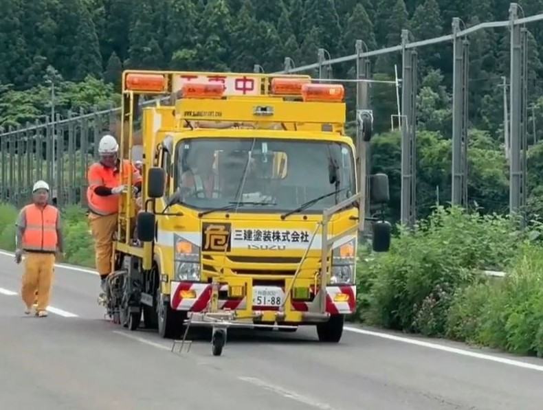マーカー車_道路区画線標示工事