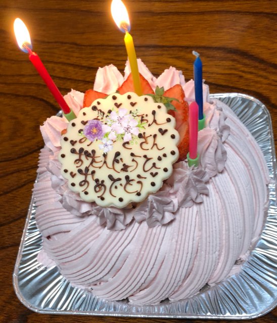  誕生日ケーキの写真[706KB]