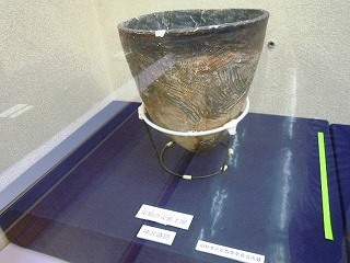 縄文時代早期の尖底土器 （由利本荘市神沢遺跡）